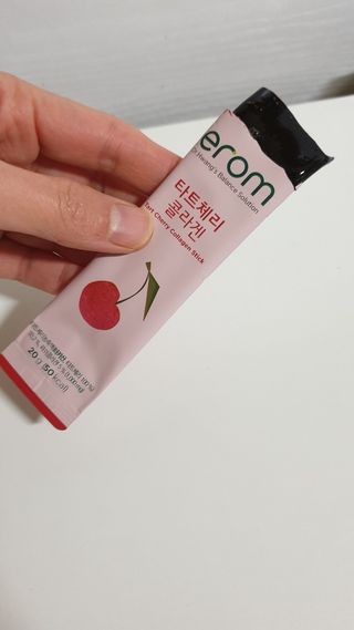 이롬 erom 타트체리 콜라겐 — 5점을 준 리뷰어가 2021년 3월 올린 사용 사진