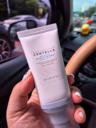 MF[스킨1004] 마다가스카르 센텔라 히알루-시카 워터핏 선세럼 50ml — 5점을 준 리뷰어가 2024년 5월 올린 사용 사진