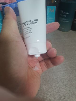 더마포레스트 모이스처라이징 아쿠아크림 / 수분크림 히알루론산 펩타이드 보습 미백 주름개선 — 4점을 준 리뷰어가 2021년 7월 올린 사용 사진