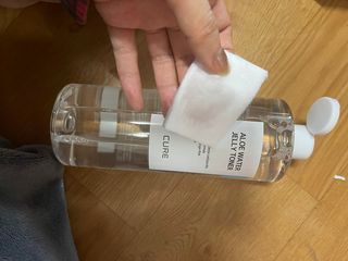 김정문알로에 큐어 큐어 알로에 워터 젤리 토너 500ml — 5점을 준 리뷰어가 2021년 4월 올린 사용 사진