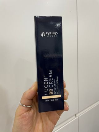 아이앤립 / EYENLIP 아이앤립 루센트 비비크림 2 Color — 4.5점을 준 리뷰어가 2021년 5월 올린 사용 사진