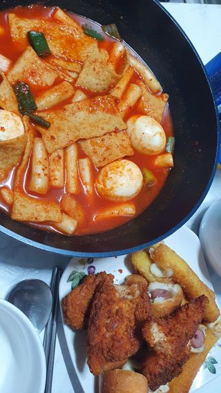 응큼떡볶이 — 5점을 준 리뷰어가 2021년 3월 올린 사용 사진