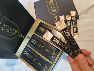 헬스업_천명진프리미엄홍삼스틱_10ml x 30포 — 5점을 준 리뷰어가 2021년 1월 올린 사용 사진