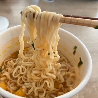 NISSIN 닛신 컵누들  4종 - 씨푸드오리지날, 씨푸드 스파이시, 씨푸드 커리, 씨푸드 XO소스 — 4점을 준 리뷰어가 2023년 1월 올린 사용 사진