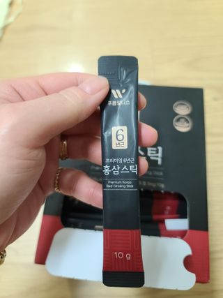 [푸름웰니스] 프리미엄 6년근 홍삼스틱 3mg x 100포 — 5점을 준 리뷰어가 2022년 3월 올린 사용 사진