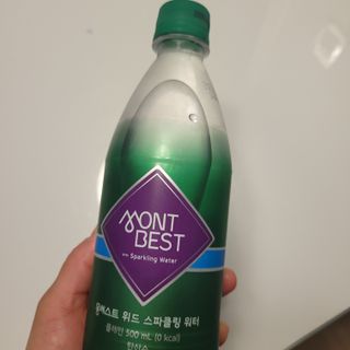 몽베스트 Montbest with Sparkling water Plain 20병 — 5점을 준 리뷰어가 2023년 4월 올린 사용 사진