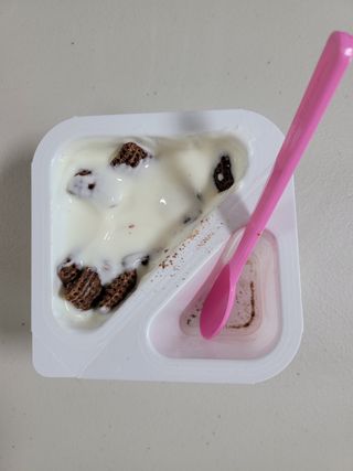 매일바이오 토핑요거트 — 5점을 준 리뷰어가 2021년 5월 올린 사용 사진