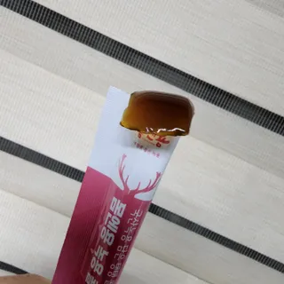 [몸엔용] 녹용 담은 탱탱 콜라겐 녹용 콜라겐 젤리 15g x 20포 — 5점을 준 리뷰어가 2022년 4월 올린 사용 사진