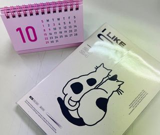 리훈 2024년달력 언더모니터 미니 탁상달력 — 5점을 준 리뷰어가 2023년 10월 올린 사용 사진