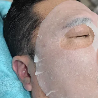 쿠피 피디알엔 연어 더마 페이셜 마스크 — 5점을 준 리뷰어가 2021년 11월 올린 사용 사진
