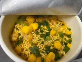 NISSIN 닛신 컵누들  4종 - 씨푸드오리지날, 씨푸드 스파이시, 씨푸드 커리, 씨푸드 XO소스 — 5점을 준 리뷰어가 2023년 1월 올린 사용 사진
