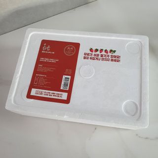 옳음 딸기 논산 설향 딸기 900g 산지직송 — 5점을 준 리뷰어가 2021년 1월 올린 사용 사진