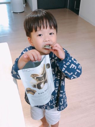 오희숙 전통부각 명인 찹쌀김부각, 찹쌀다시마부각, 황태껍질튀각 총 6봉 — 5점을 준 리뷰어가 2021년 6월 올린 사용 사진