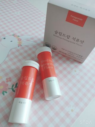 [슬림드랍 석류맛] 건기식 다이어트 보조제 겸 비타민 — 4.5점을 준 리뷰어가 2022년 2월 올린 사용 사진