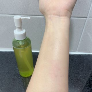 스킨큐어 산다화 순한 클렌징 동백 오일 200ml — 5점을 준 리뷰어가 2023년 4월 올린 사용 사진
