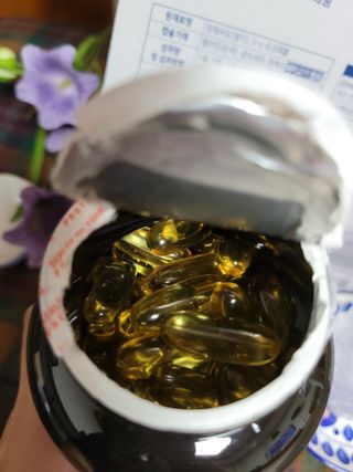서울약사신협 네이처픽_알티지오메가3_1,205mg x 180캡슐 — 5점을 준 리뷰어가 2021년 9월 올린 사용 사진