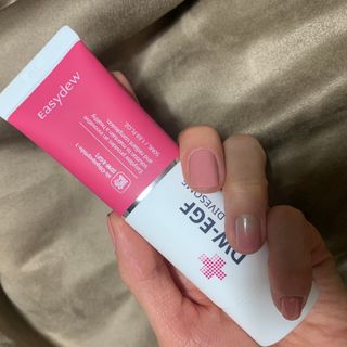 이지듀 DW-EGF 크림 다이브좀_콜라겐이 쏙쏙, 탄력피부로 다이빙 — 4.5점을 준 리뷰어가 2021년 2월 올린 사용 사진