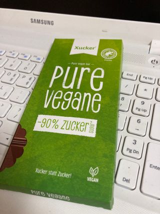 당류2g 자일리톨로 단맛을낸 슈카 퓨어비건 무설탕초콜릿 Xucker vegan 2개입 — 5점을 준 리뷰어가 2021년 4월 올린 사용 사진
