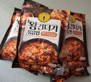 한성기업 무볼레 왕건더기 볶음밥 묵은지삼겹살 — 4점을 준 리뷰어가 2021년 11월 올린 사용 사진