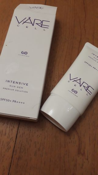 바르셀 톤업 무기자차 자외선차단제 순한 선크림 인텐시브 선 젠 50ml — 4점을 준 리뷰어가 2021년 11월 올린 사용 사진