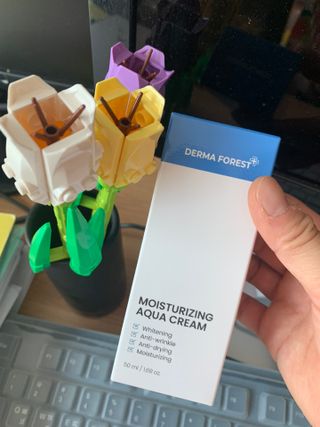 더마포레스트 모이스처라이징 아쿠아크림 / 수분크림 히알루론산 펩타이드 보습 미백 주름개선 — 5점을 준 리뷰어가 2021년 6월 올린 사용 사진
