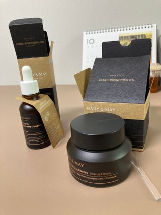 마리엔메이  이데베논 블랙베리 보습 크림 + 세럼 — 4점을 준 리뷰어가 2021년 10월 올린 사용 사진