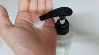 조향사 바디 앤 핸드 로션 화이트 포레스트 — 4.5점을 준 리뷰어가 2022년 6월 올린 사용 사진