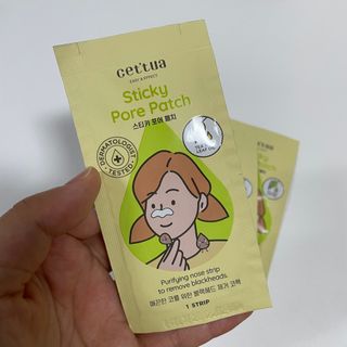 세뚜아(Cettua) 세뚜아 스티키 포어 패치 Cettua Sticky Pore Patch — 4.5점을 준 리뷰어가 2023년 10월 올린 사용 사진