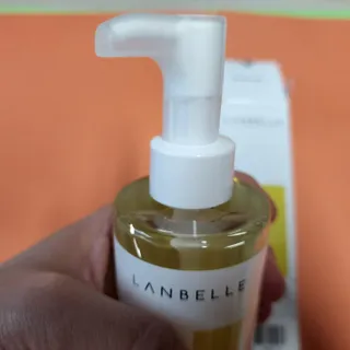 랑벨 내츄럴 딥 클렌징 오일 200ml (저자극 약산성 천연 클렌징) — 5점을 준 리뷰어가 2022년 5월 올린 사용 사진