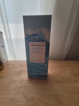 [스킨1004] 마다가스카르 센텔라 히알루-시카 워터핏 선세럼 50ml — 5점을 준 리뷰어가 2024년 5월 올린 사용 사진