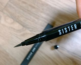 씨스터앤 퍼펙트 엣지 브러쉬 펜 라이너 2종 택 1 — 5점을 준 리뷰어가 2022년 1월 올린 사용 사진
