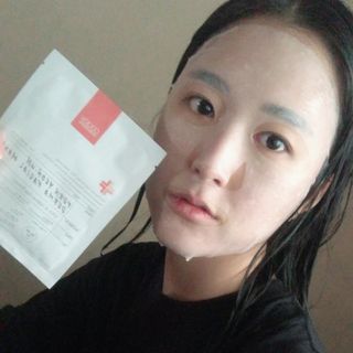 쿠피 피디알엔 연어 더마 페이셜 마스크 — 4점을 준 리뷰어가 2022년 1월 올린 사용 사진