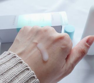 리더스코스메틱 리더스 카밍 바이오틱스 에센스 워터 — 5점을 준 리뷰어가 2021년 5월 올린 사용 사진