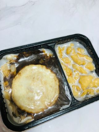 직탁 식단관리 3종 도시락 (두부 라자냐 라구빠에야, 두부로제 미트볼파스타, 닭탕수 직화 짜장 두부면) — 4.5점을 준 리뷰어가 2022년 7월 올린 사용 사진