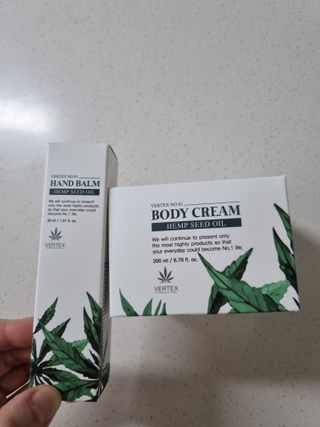 버텍스넘버원 버텍스 넘버원 햄프씨드오일 핸드밤, 바디크림 — 5점을 준 리뷰어가 2022년 3월 올린 사용 사진