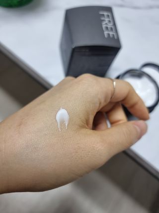 비프리코스메틱 뉴 프레쉬 크림 80ml — 5점을 준 리뷰어가 2023년 2월 올린 사용 사진