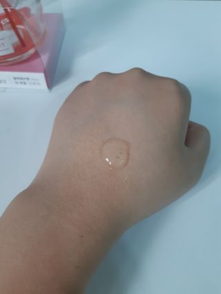 플레라디 에델바이스 워터풀 젤리 세럼 — 5점을 준 리뷰어가 2021년 7월 올린 사용 사진