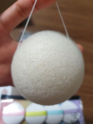 [툴앤썸] 메이크업 브러시로 바르고 호빵 스펀지로 클렌징하는 A-Z 뷰티툴 5종 — 5점을 준 리뷰어가 2021년 1월 올린 사용 사진