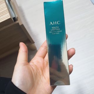 [NEW 탄력유턴 아이크림] AHC 유스 래스팅 리얼 아이크림 포 페이스 — 5점을 준 리뷰어가 2021년 3월 올린 사용 사진