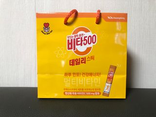광동생활건강 [광동] 비타500데일리스틱 크리스마스 에디션 60포+20포 추가 증정&쇼핑백+스티커 gift — 4점을 준 리뷰어가 2021년 12월 올린 사용 사진