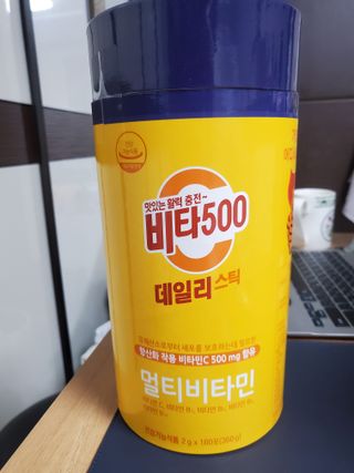 광동생활건강 프리 [광동] VB와 VC를 함유한 멀티 비타민 비타 500 데일리 스틱 180포 — 5점을 준 리뷰어가 2022년 8월 올린 사용 사진