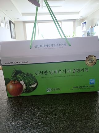 즙한가득 양배추사과즙/석류즙 30포, 선물박스 택1 — 5점을 준 리뷰어가 2022년 1월 올린 사용 사진