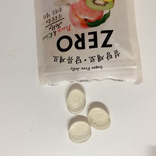 ZERO (초콜릿 칩 쿠키, 카카오 케이크, 후르츠 젤리, 아이스 콜라, 아이스 초코바) — 5점을 준 리뷰어가 2022년 6월 올린 사용 사진