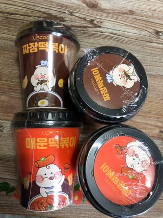 유비쿡 컵떡볶이 매운컵떡볶이2개/ 짜장컵떡볶이 2개  총 4개세트 — 5점을 준 리뷰어가 2021년 2월 올린 사용 사진