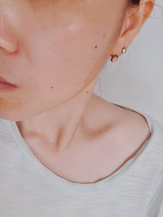 [크리스앤릴리] 돔-글 컨투어링 블러셔 — 5점을 준 리뷰어가 2022년 8월 올린 사용 사진