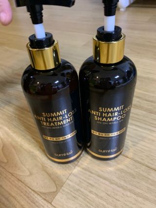 썸헤어 / SUMHAIR 썸헤어  써밋 안티 헤어로스 샴푸+트리트먼트 — 4.5점을 준 리뷰어가 2021년 5월 올린 사용 사진