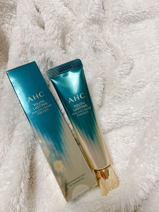 [NEW 탄력유턴 아이크림] AHC 유스 래스팅 리얼 아이크림 포 페이스 — 5점을 준 리뷰어가 2021년 3월 올린 사용 사진