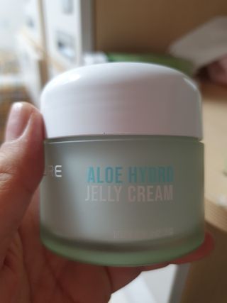 김정문알로에 큐어 큐어 알로에 리프레쉬 젤리 세럼, 큐어 알로에 하이드로 젤리 크림 — 4점을 준 리뷰어가 2021년 4월 올린 사용 사진
