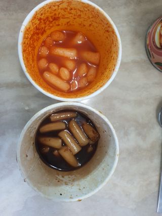 유비쿡 컵떡볶이 매운컵떡볶이2개/ 짜장컵떡볶이 2개  총 4개세트 — 4점을 준 리뷰어가 2021년 6월 올린 사용 사진