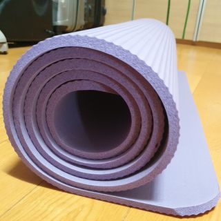 원달러샵 NBR 10mm 바디핏 요가매트 — 5점을 준 리뷰어가 2021년 3월 올린 사용 사진